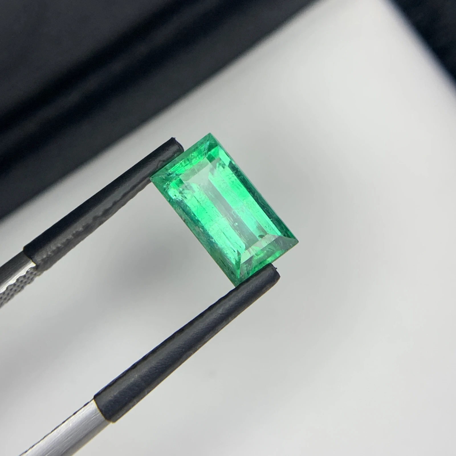 Natural Green Emerald 2.43 Carat Faceted Rectangular Cut Loose Gemstone — view 2